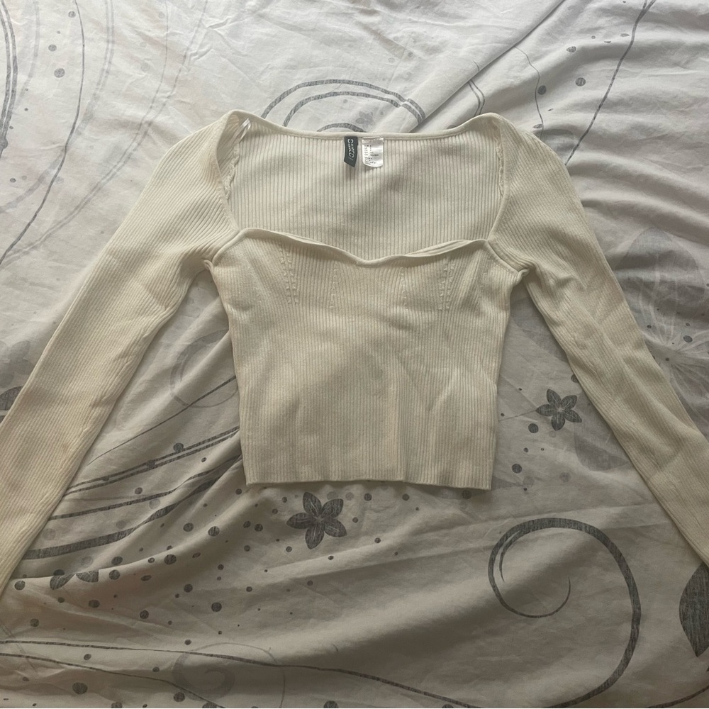 H&M Divided Ribbed Sweetheart Neck Long Sleeve Sweater